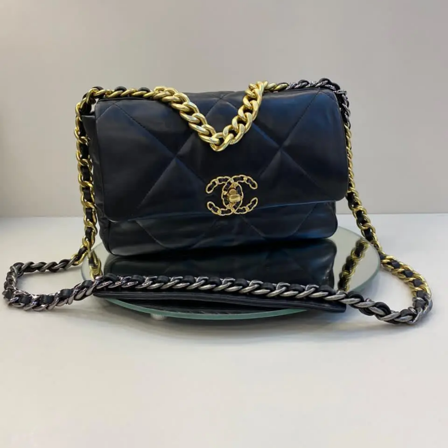 CHANEL 19 FLAP BAG