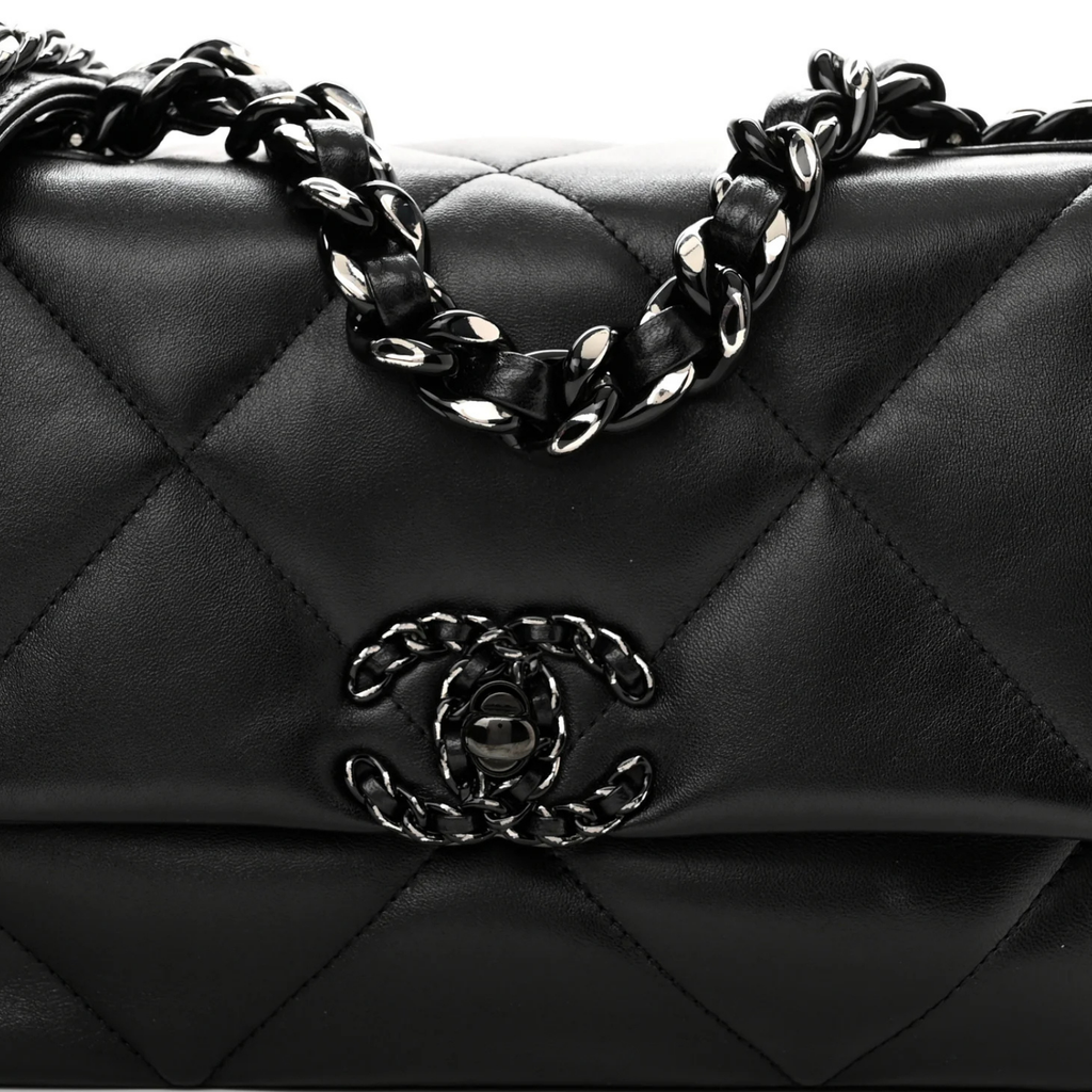 CHANEL 19 FLAP BAG